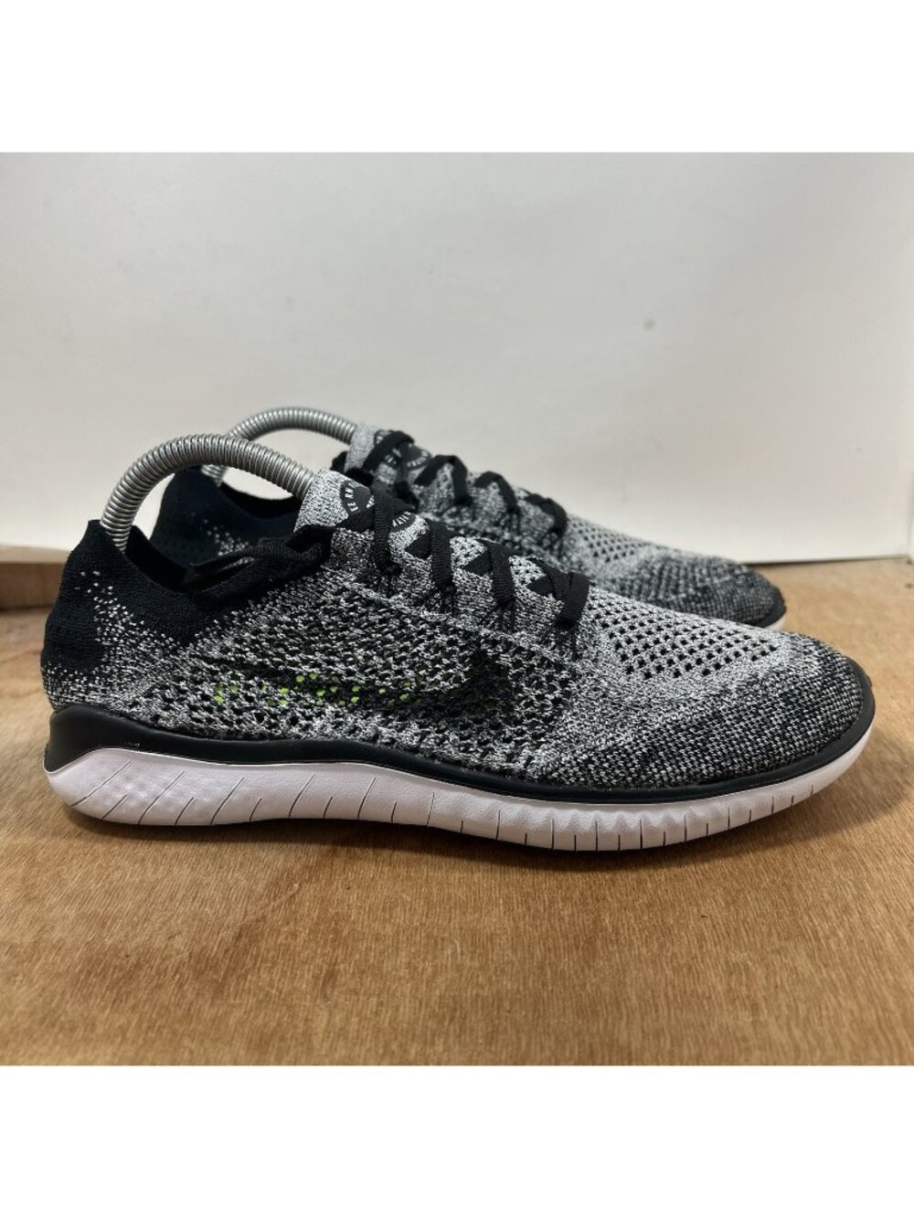 Nike Free RN Flyknit 2018 Men's Size 8.5 Running Shoes Black White Oreo Used